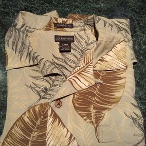 St. John's Bay Size L Summer Hawaiian Shirt